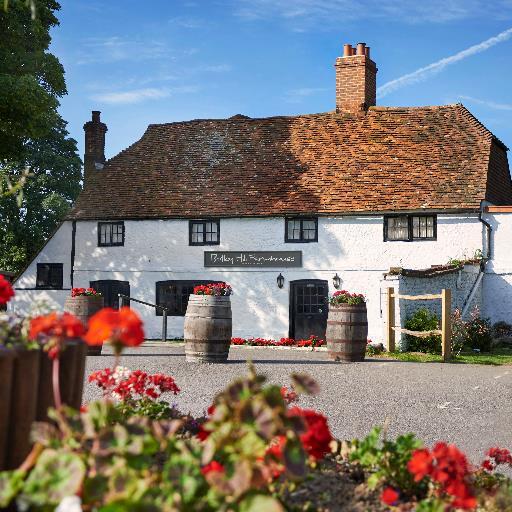 Our lovely 16th century country inn nestles in Surrey's beautiful North Downs between Warlingham & Tatsfield. Tea shop with gifts, too!