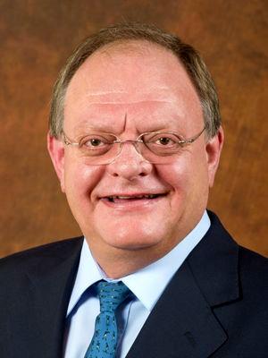 Mr. Gert C Oosthuizen was Deputy Minister of Sport and Recreation SA May2004 - May 2019.