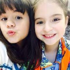 Dani é uma menina mimada e carente, faz tudo para chamar atenção e sempre acaba persuadindo sua mãe, Leticia, sobre suas vontades