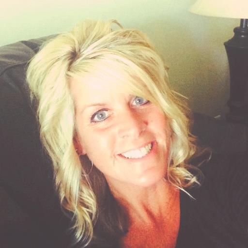 Wife. Mom. Daughter. Sister. Friend. shoeaholic. travel enthusiast. boating aficionado. water worshipper. sun seeker. Luckiest girl alive. #ptbo