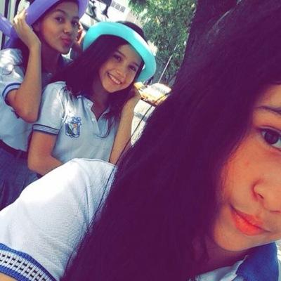 alejand85607821's profile picture. 