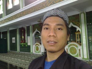 Pembelajar, sedang merintis bisnis di dunia internet. Suka dengan ka sundaan.heueheu.