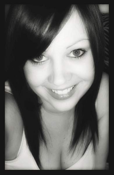 IleeYDeciu's profile picture.