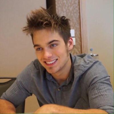 sdkornolan's profile picture. holy fuck i love sdk