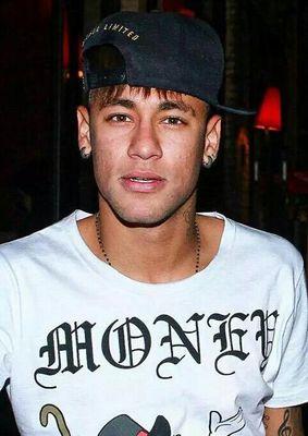 Se eu ainda estou aqui é porque quando eu disse que o amava seria pra sempre..@neymarjr ♥
