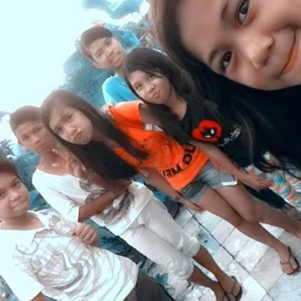 roselynlaurio's profile picture. 