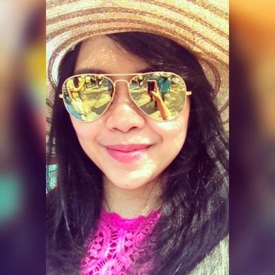 dessyluciana's profile picture. Dental student. Love to travel. You are never too old to set another goal or to dream a new dream.