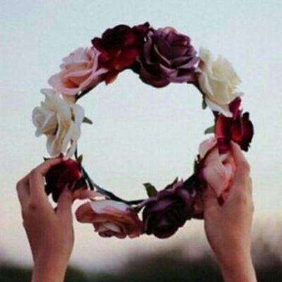 فتآه ثانويه سعوديه لدي طموحٱ بأن احلامي ستتحقق يومــٱ♡وأن الله لن يخيب أملي وتفأؤلي بالله كبير (عضوه في فريق للخير مسعانا ومديرة فريق الجنه حلمنا )