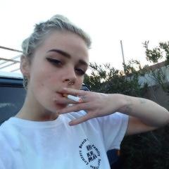 lilourpgsscl's profile picture. 