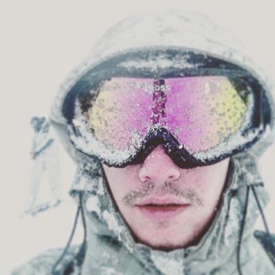 DanLOrozco's profile picture. Intento de ing. informático, 5 sin marca, guitarrista de rock frustrado. Doble de riesgo de Brad Pitt. Hippie cheto. A solo un gol de De Rossi en Boca. #bitcoin