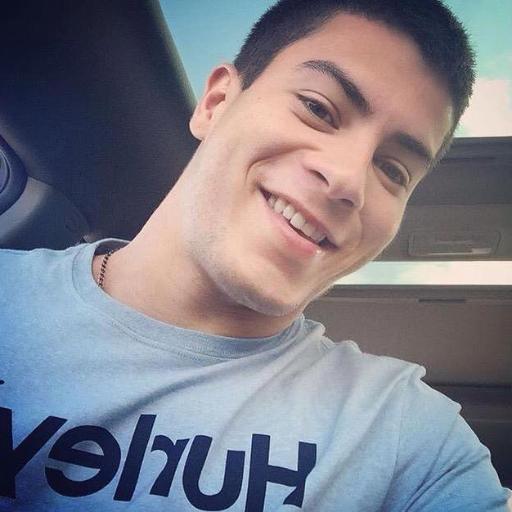 Deixe seu sorriso mudar o mundo , mas não deixe o mundo mudar seu sorriso !!