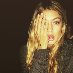 flipniall's profile picture. the sun will be rising back home