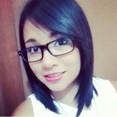 soy una persona, amigable, sincera, buena amiga, estudiante, buena hija, sirvo a Dios con todo el corazon.