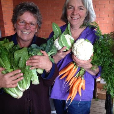 Working for better food & farming @bawbawfoodhub, PhD agroecology & market gardening @FVASunimelb and berries, veggies, hazelnuts, Dexter cattle @mannagumfarm