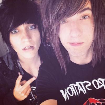 @Saywecanfly @Stevoptweets @Diegosaurs_ @jeyyounit11 @bryanstars @wadethepanda and @eugenia_cooney follow @MyDigitalEscap3 is life!!