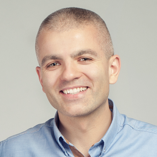 Digital marketing and technology enthusiast with a touch of sales magic dust