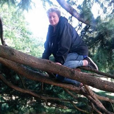 Nanny/trouble shooter/ Breast feeding advisor as well as Gluten free blogger in England and the US! lets not drop tasty food just because we are GF people