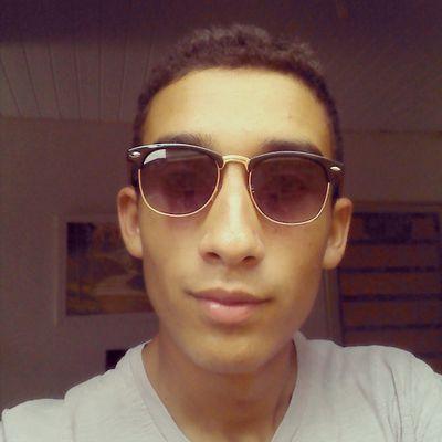 Não os critiquem; são eles exatamente o que nós seríamos sob idênticas condições http://t.co/AVF8fX3xJ1