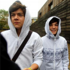 grupolaarry's profile picture. grupo de larrys, quer entrar? Numero e nome na dm (ㅇㅅㅇ❀)