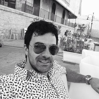 nicitaofficial's profile picture. L'esaltazione dei propri antenati è la sottolineatura della propria irrilevanza. Benjamin Franklin.