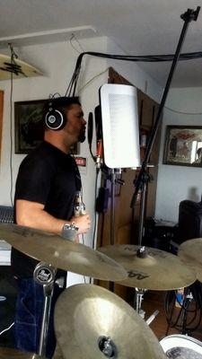 Desert Rat with a hinkering for guitars, bacon, beers, and football...