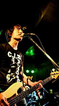 電撃R&R PUNK BAND『NITRO RATS』のBa&Vo。ラモーンズ好き。自己チュー。極度の面倒くさがり。