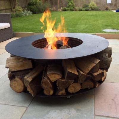 Practical, Elegant & Multi-Functional. Add a wonderful centrepiece to your garden with this deluxe multi-functional log fire pit.