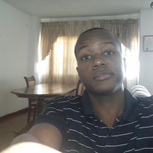 AugustoVilancu1's profile picture. loves building