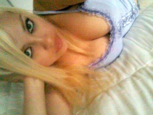 Carrie_King_'s profile picture. 