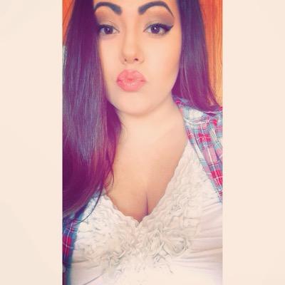 samanthavinck16's profile picture. The best advice I've ever received was that nobody else knows what they're doing either