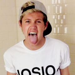 niall wearing snapback is the best thing in the world