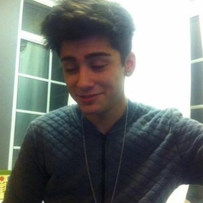 Fanbase for Zayn and the 1D boys :) Please RT pinned ♡ I'll RT your tweets you want Zayn/1D to notice! (just ask)