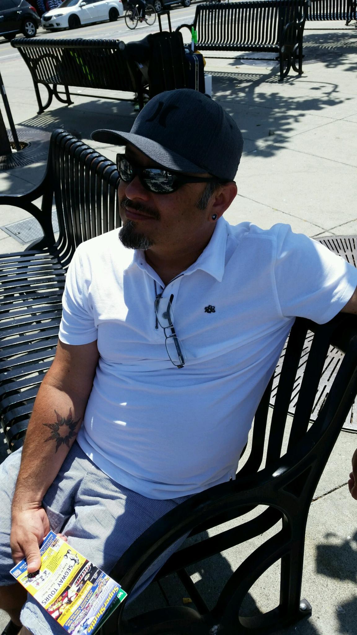 Married gay dude who Loves to laugh, its better when shared with others :) Proud father of 3 sons!! & I'm an ER nurse ;)