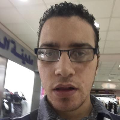 ولي فؤاد اذا طال العذاب به هام اشتياقا الي لقيا معذبه
