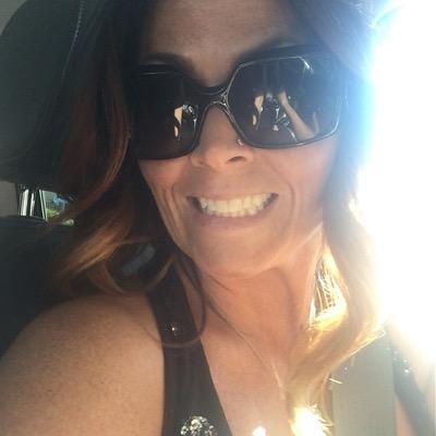 captivewonder's profile picture. 