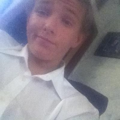 fryertel's profile picture. proud YouTuber and please go check out my youtube channel- https://t.co/i8RYja0hqc