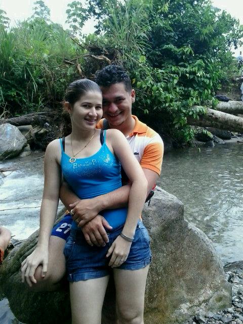 alianagil's profile picture. Catira de 24 años con pareja cero rollo trankila amistosa y sobretodo hermosa ♥Feliz y enamorada de mi Principe