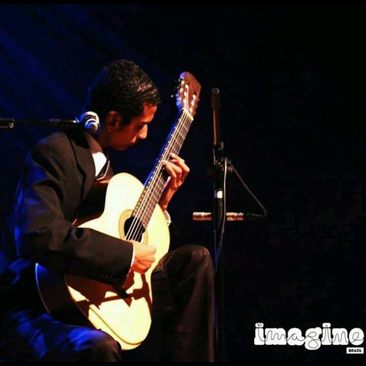 Luiz Violonista Erudito
Facebook: Luiz Violonista Erudito
whatssapp: 11-98742-8806 Instagram: Luiz Violonista Erudito