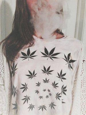 - ♡ Portadora ♡ -
[ que dificil que es estar muerta en vida ]
《16 infiernos》 
si me ves mal dame un cigarro y una navaja, yo me las arreglo.
ROMBAI Y MARAMA♡
Bj