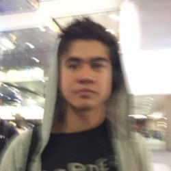 this is a free follow, please go follow @loveismgc it would mean alot, tysm¡