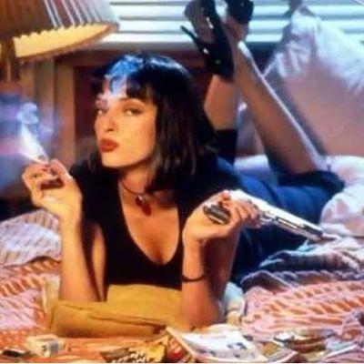 Vivir es facil con un batido cargadito/Para que la vida sea dulce tienes que conseguir azucar/ semidiosa,mentirosa y ladrona a tiempo completo #MDRol