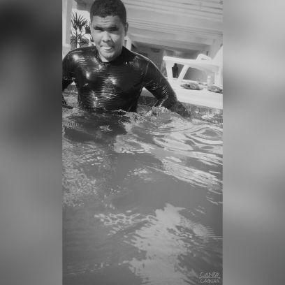“Não tenho tempo para lembrar de quem me deixou triste. Estou mais preocupado com quem me faz feliz”