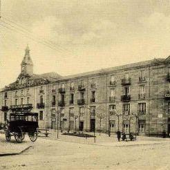 Corazón de Cantabria, al norte la mar, al sur la montaña, ciudad desde 1895 y en el 2021 éramos 51.237 habitantes. No relacionado con el Ayto. de Torrelavega.