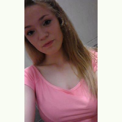 rebeccahill6977's profile picture. don't follow other people, follow your heart!