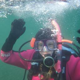 Marine biologist and nearshore subtidal enthusiast; botanist at heart; she/her