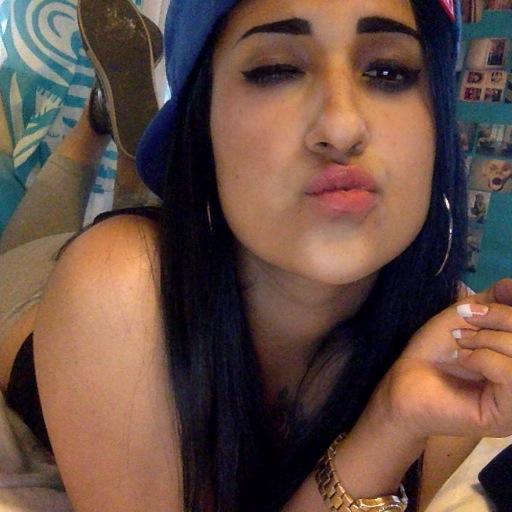 NicotineOnHigh's profile picture. La única manera de volver a comenzar es no mirar hacia atrás.