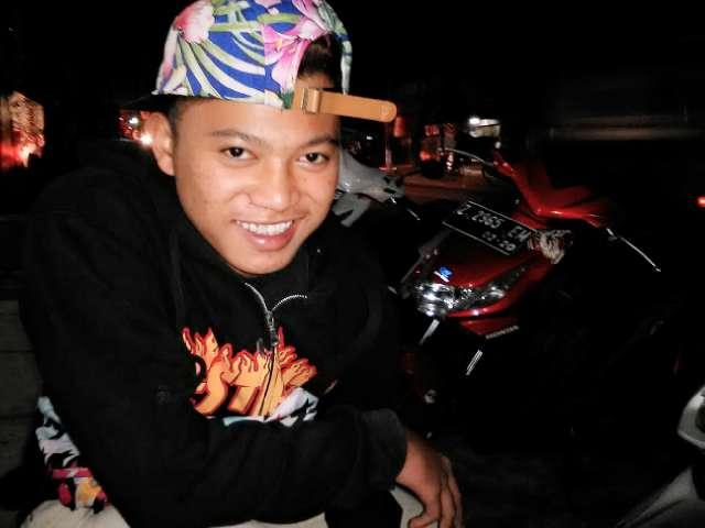 roky_omz's profile picture. 