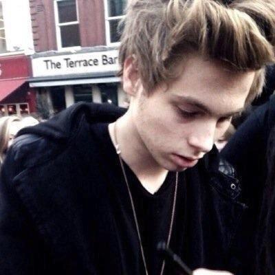 LuukeRPGUNT's profile picture. Fuck you.