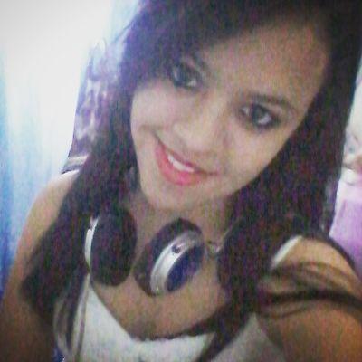 limasantos_lima's profile picture. amo futebol,video game,volei,cantar....... mais nao simplismente nessa ordem ... mais amo