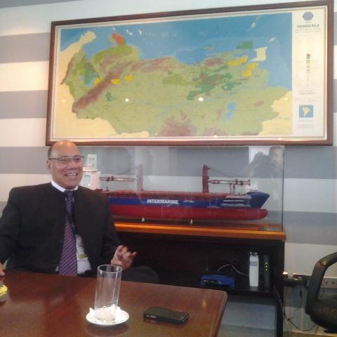 ing naval - piloto de super tanqueros VLCC - constuctor naval - comercializador de crudo y productos derivados certificado en Londres, Odessa operador de Buques